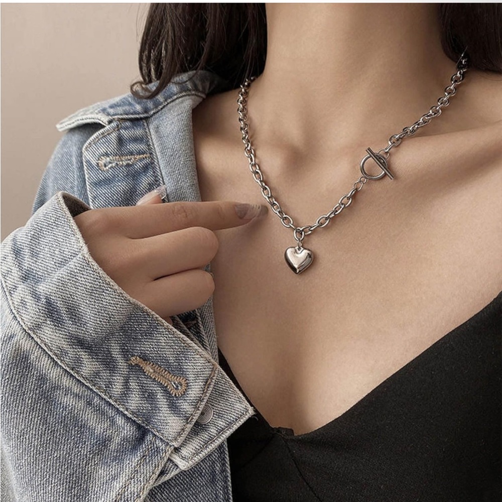NEW Random jewelry bundle + pouch